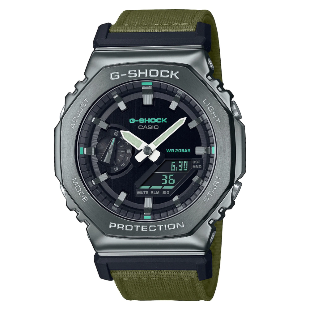 Часовник g-shock gm-2100cb-3aer Часовник G-Shock Gm-2100Cb-3Aer